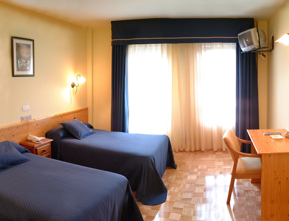Hotel San Briz A Pontenova Zewnętrze zdjęcie